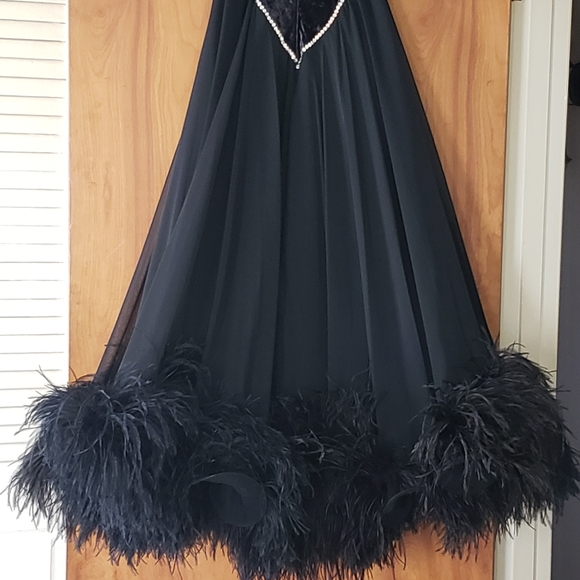 Ballroom dress - Picture 2 of 8